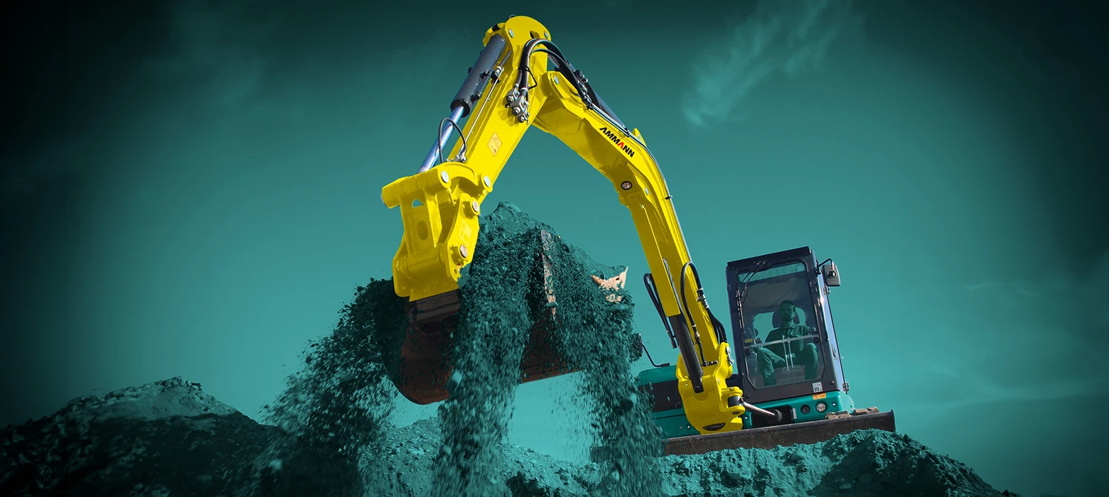 M16_Hero_Image_02_Mini_Excavators_1560x700.webp