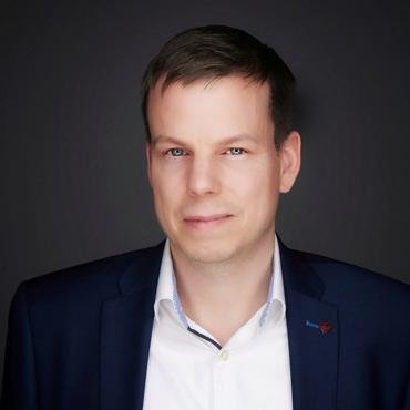 CareerPage-Luke_Schneider-370x370px.jpg