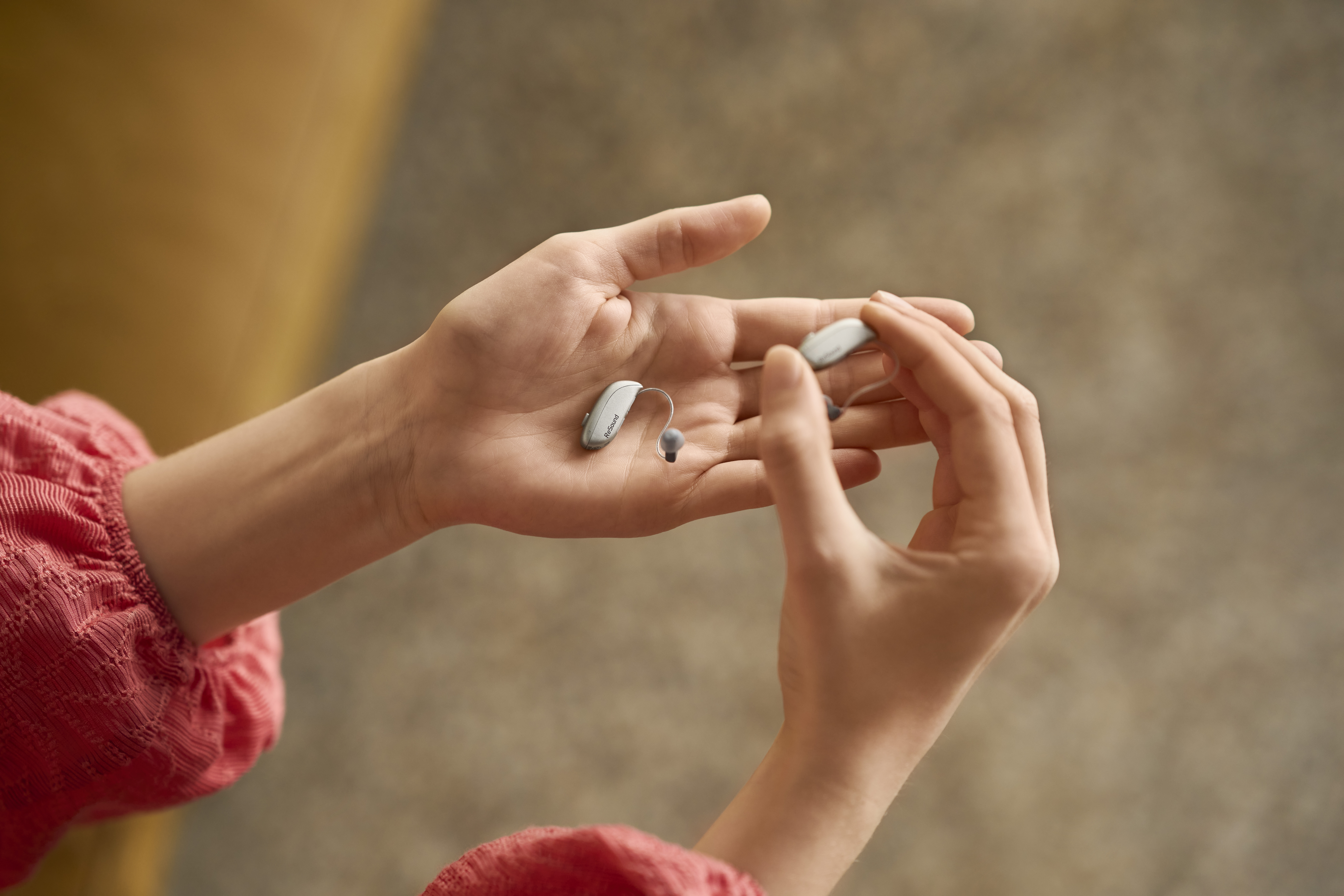 ReSound Nexia: on hands