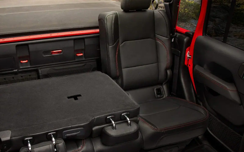 2023 Jeep Gladiator Interior